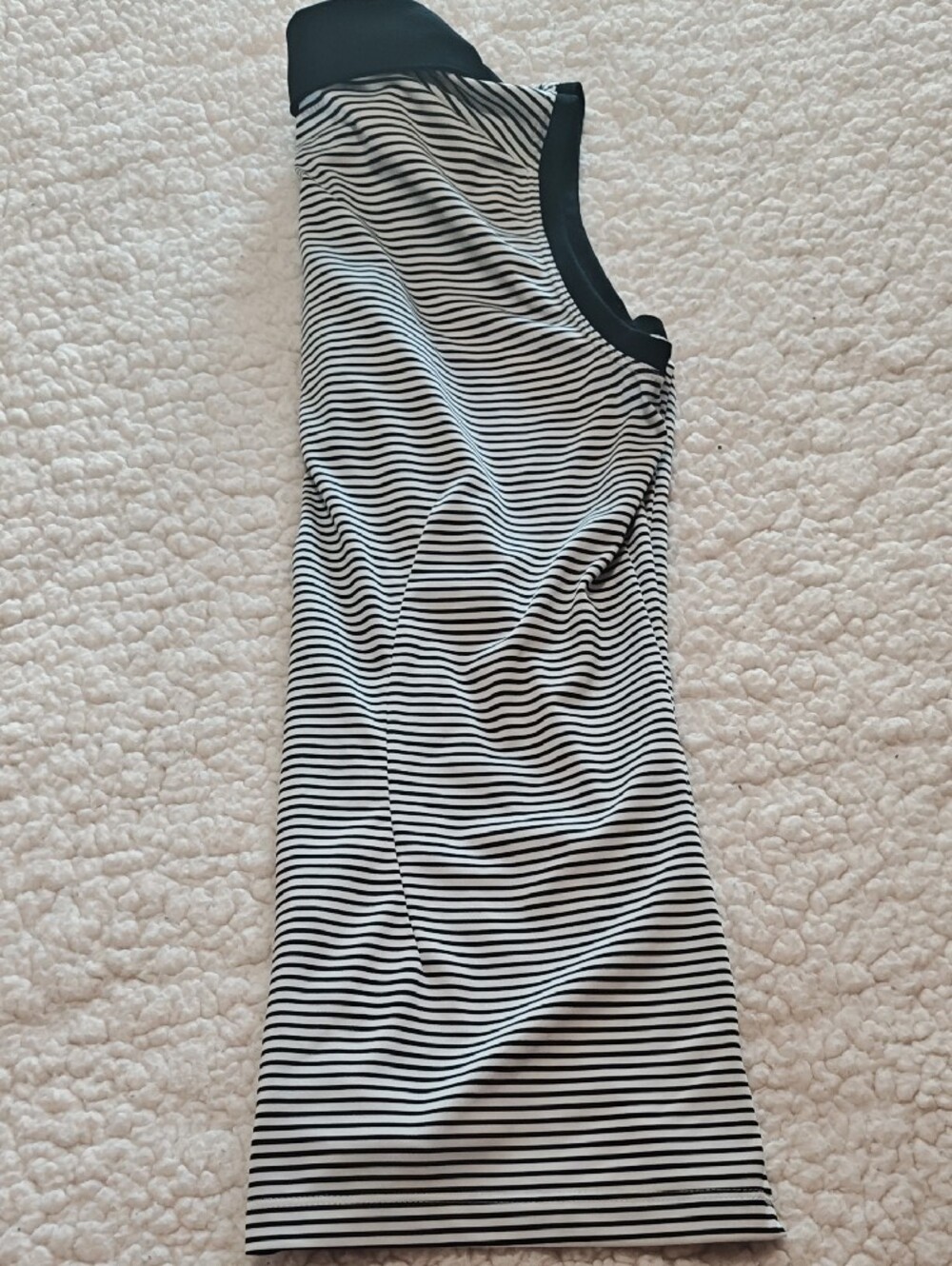 Nike Women’s Black & White Striped Sleeveless Polo Tank - Picture 5 of 5